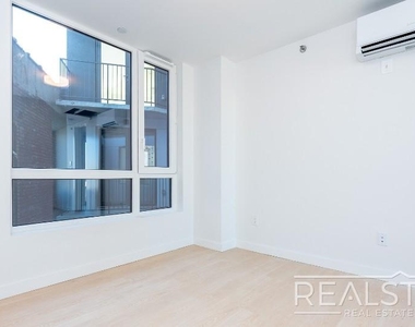 280 Meeker Avenue - Photo Thumbnail 7