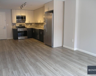 178-02 Hillside Avenue - Photo Thumbnail 3