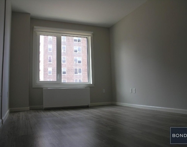178-02 Hillside Avenue - Photo Thumbnail 6