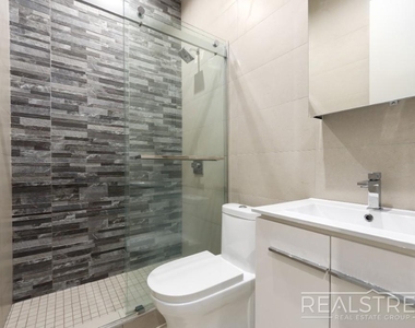 697 Dekalb Ave - Photo Thumbnail 4