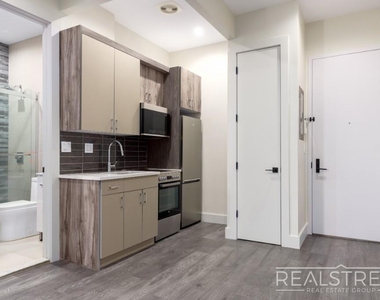 697 Dekalb Ave - Photo Thumbnail 1