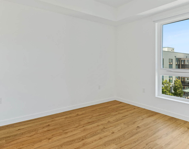 2000 Ardent Way - Photo Thumbnail 23