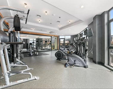 Myrtle Avenue - Photo Thumbnail 9