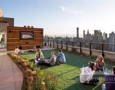 East 34th Street - Photo Thumbnail 8
