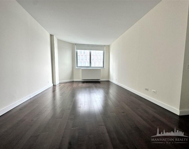 East 34th Street - Photo Thumbnail 5