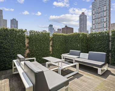 435 E 76th St - Photo Thumbnail 11