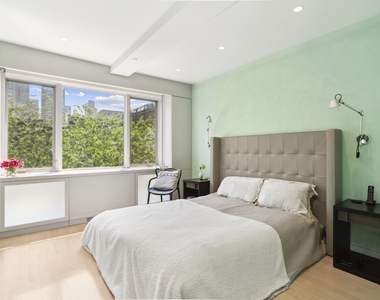 435 E 76th St - Photo Thumbnail 5