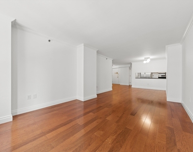 404 E 76th St - Photo Thumbnail 3