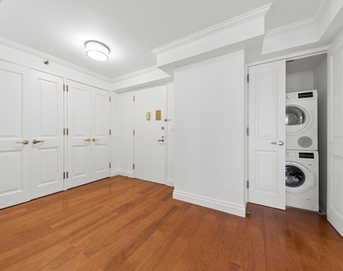 404 E 76th St - Photo Thumbnail 5