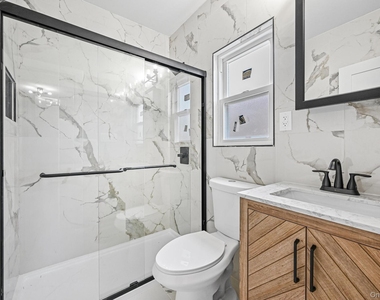 9210 104th Street - Photo Thumbnail 6