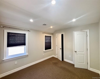 249-11 147th Road - Photo Thumbnail 12