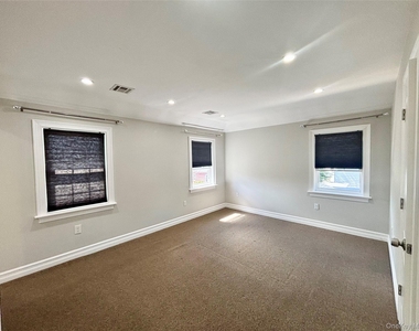 249-11 147th Road - Photo Thumbnail 6