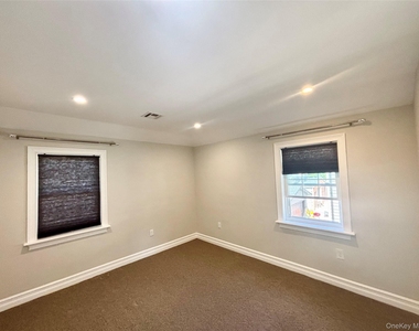 249-11 147th Road - Photo Thumbnail 10