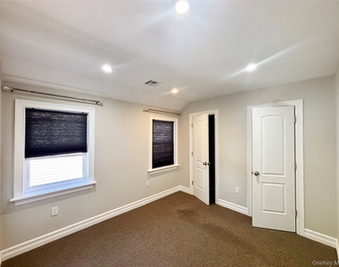 249-11 147th Road - Photo Thumbnail 13