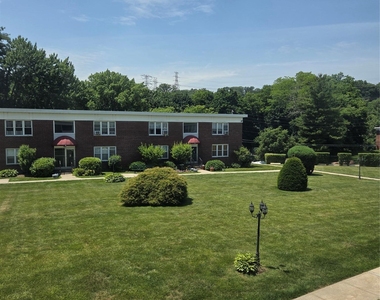 17 Winchester Avenue - Photo Thumbnail 8