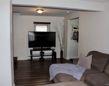 5834 Albany Post Road - Photo Thumbnail 5