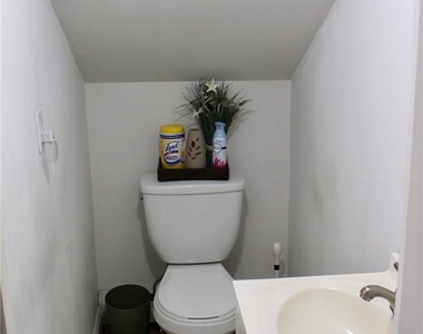 5834 Albany Post Road - Photo Thumbnail 11