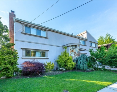 3 Edgewood Place - Photo Thumbnail 1