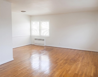 2711 Deerfield Road - Photo Thumbnail 1