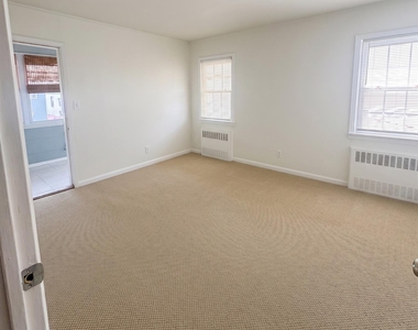 2711 Deerfield Road - Photo Thumbnail 7