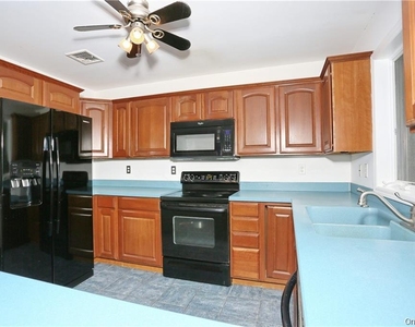 80 Old Quaker Hill Road - Photo Thumbnail 6
