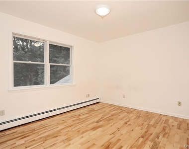 80 Old Quaker Hill Road - Photo Thumbnail 17