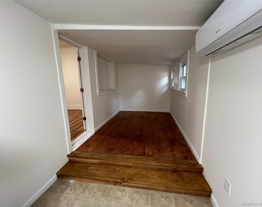 78 Bayville Avenue - Photo Thumbnail 5