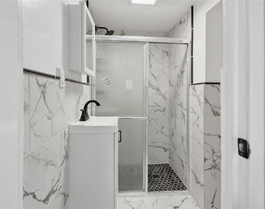 429 S 3rd Avenue - Photo Thumbnail 5