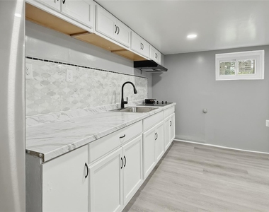 429 S 3rd Avenue - Photo Thumbnail 4