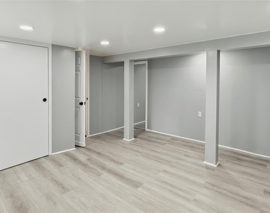 429 S 3rd Avenue - Photo Thumbnail 8