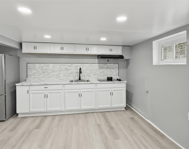 429 S 3rd Avenue - Photo Thumbnail 2