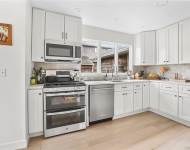 45 N Howells Point Road - Photo Thumbnail 5