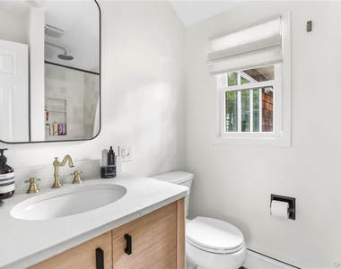 45 N Howells Point Road - Photo Thumbnail 10