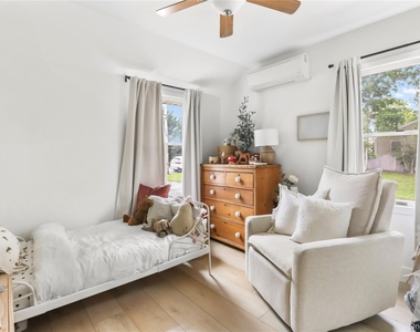 45 N Howells Point Road - Photo Thumbnail 12