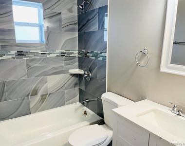 11 Grant Avenue - Photo Thumbnail 5