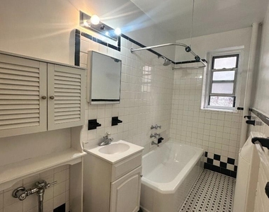 65-41 Booth Street - Photo Thumbnail 5