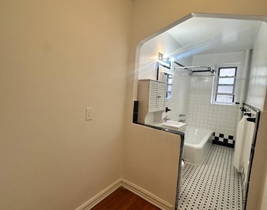 65-41 Booth Street - Photo Thumbnail 6