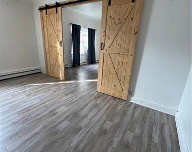 155 Main Street - Photo Thumbnail 2