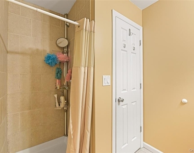 73 Cherry Avenue - Photo Thumbnail 13