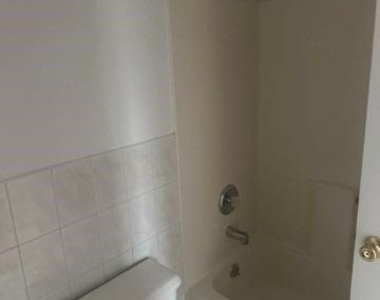 102 Jericho Turnpike - Photo Thumbnail 6
