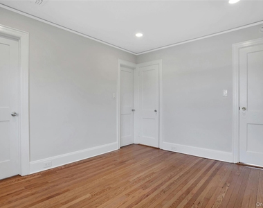 92 Hillside Avenue - Photo Thumbnail 17