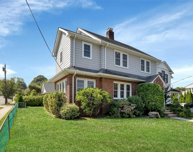 92 Hillside Avenue - Photo Thumbnail 1