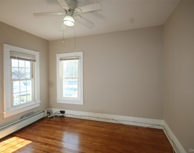 99 Centre Avenue - Photo Thumbnail 9