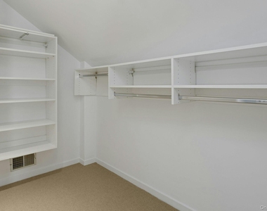 102 Boulder Ridge Road - Photo Thumbnail 16