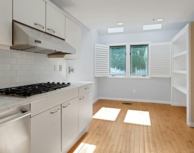 102 Boulder Ridge Road - Photo Thumbnail 3