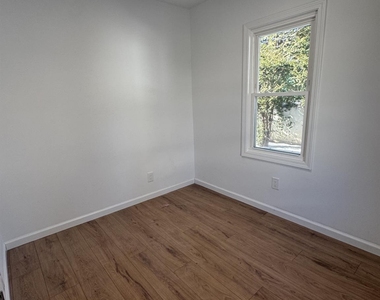 45 Abbott Drive - Photo Thumbnail 5