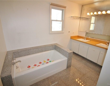 248 West Lake Boulevard - Photo Thumbnail 23