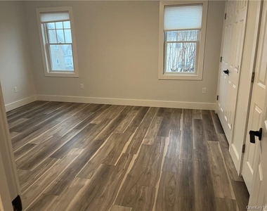 195 Park Avenue - Photo Thumbnail 14