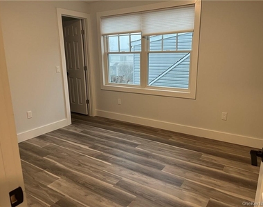 195 Park Avenue - Photo Thumbnail 19
