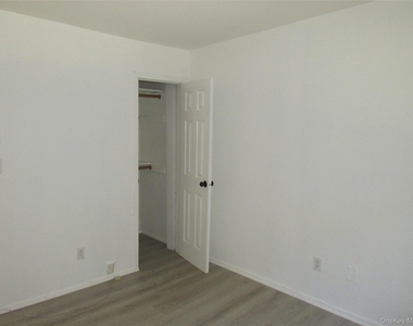 7 N James Street - Photo Thumbnail 11